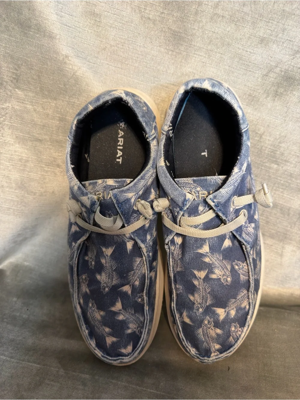Ariat Men’s Hilo Bonefish Blue Loafers. Size 9.5